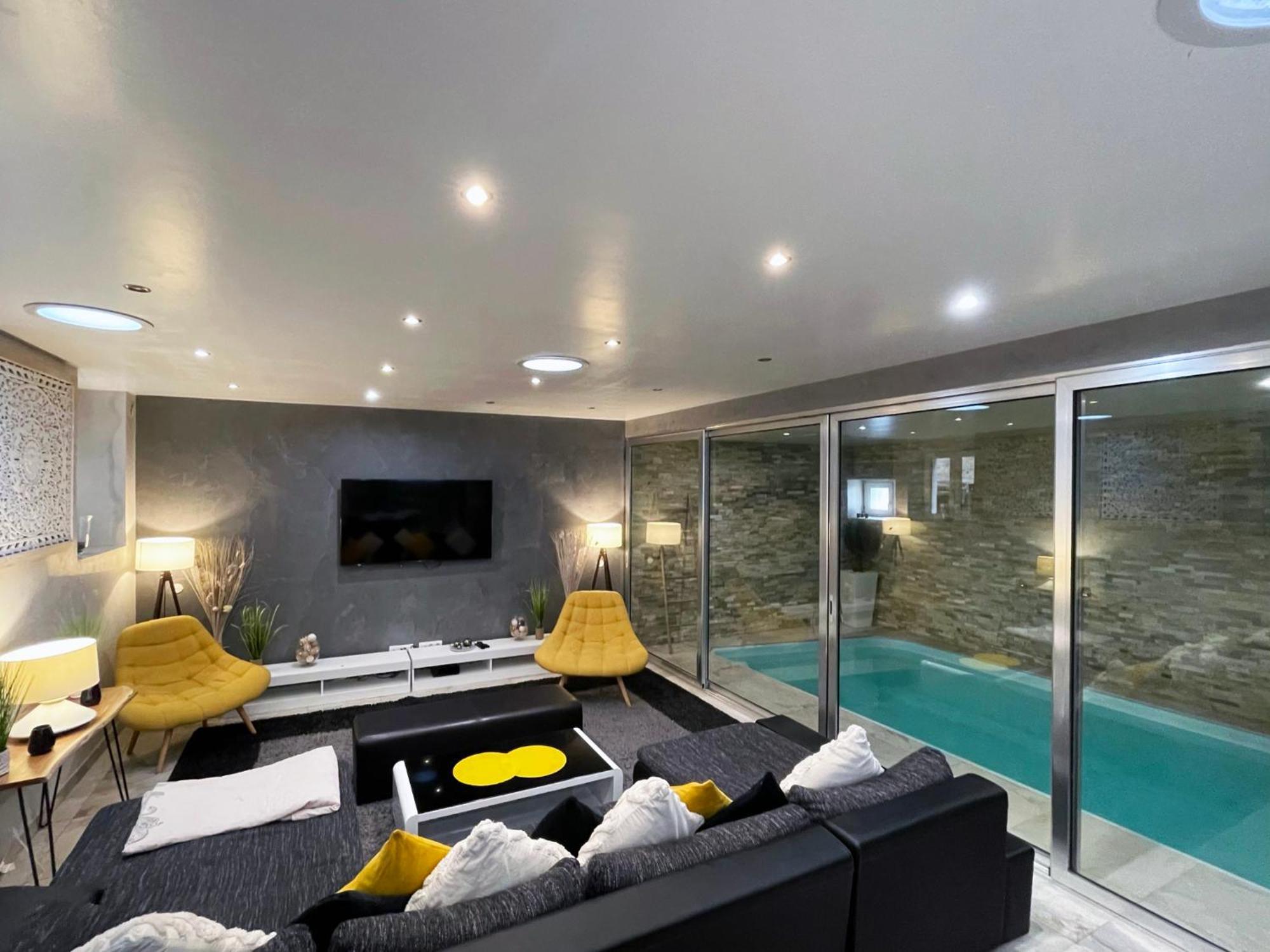 Appartement Standing Piscine Interieur Privatisee . Мюциг Екстер'єр фото